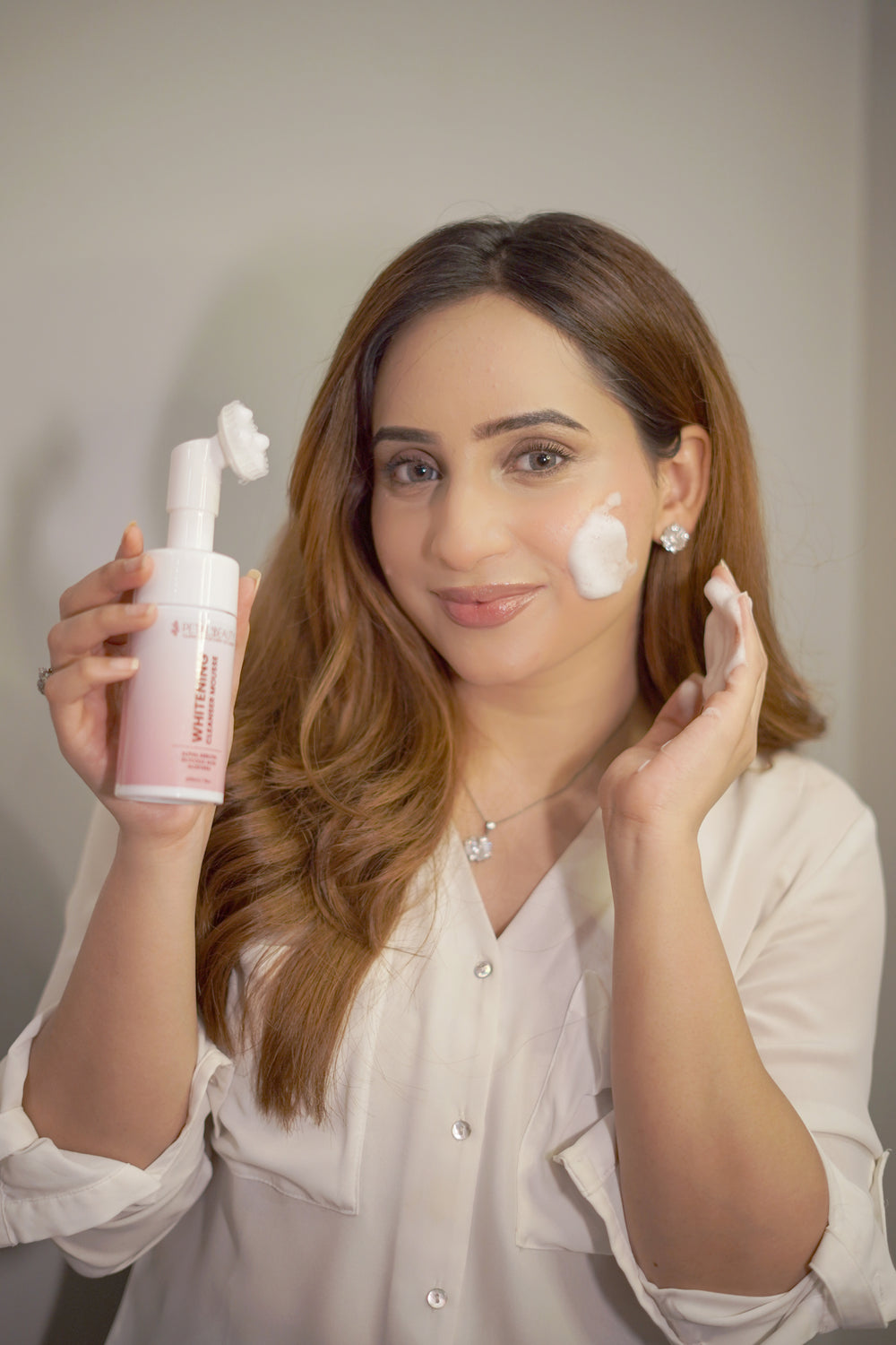 Whitening Cleanser Mousse—(alpha arbutin+glycolic acid+aloevera)