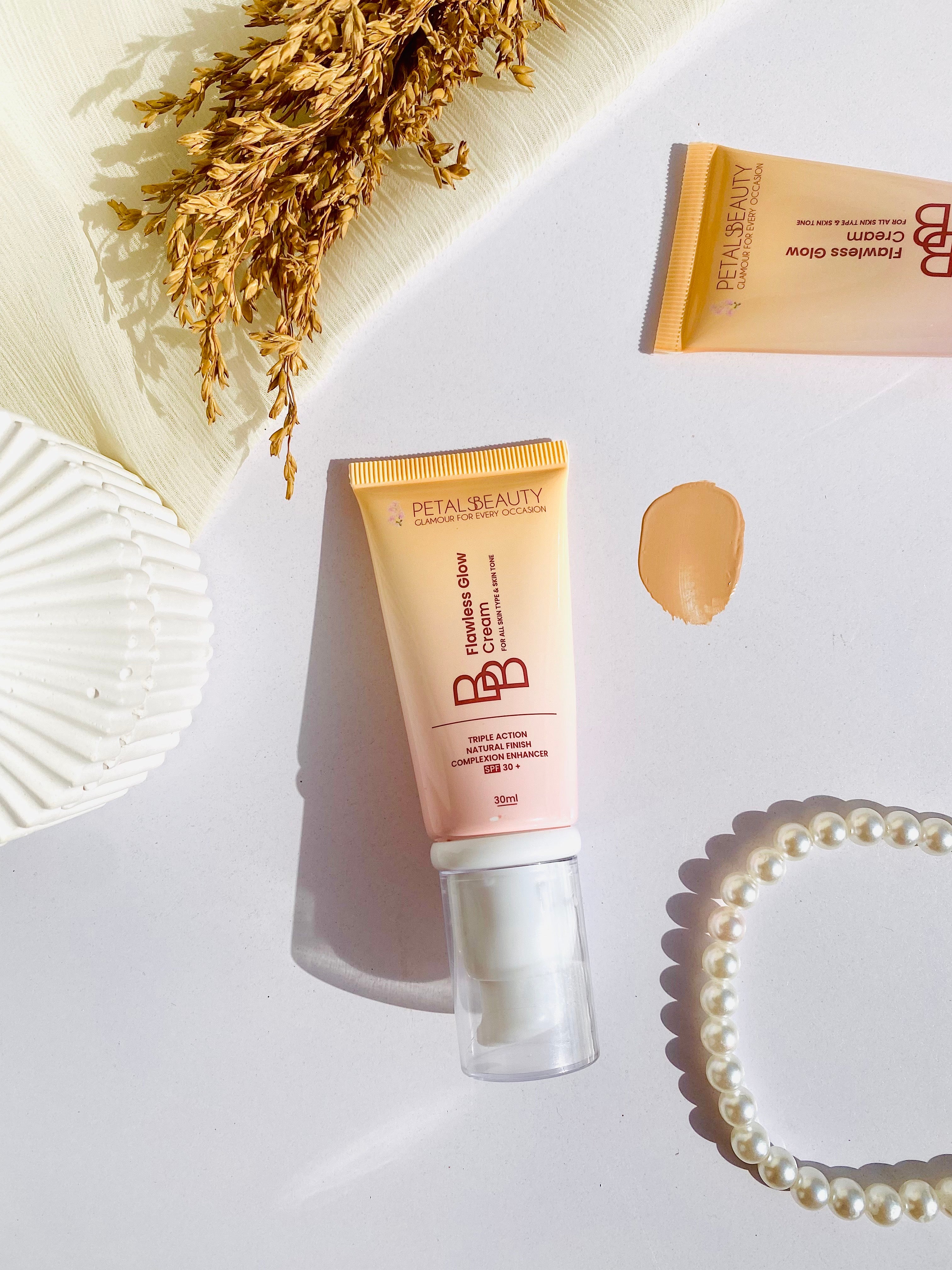 Flawless Glow BB Cream with SPF35 The best bb cream in pakistan