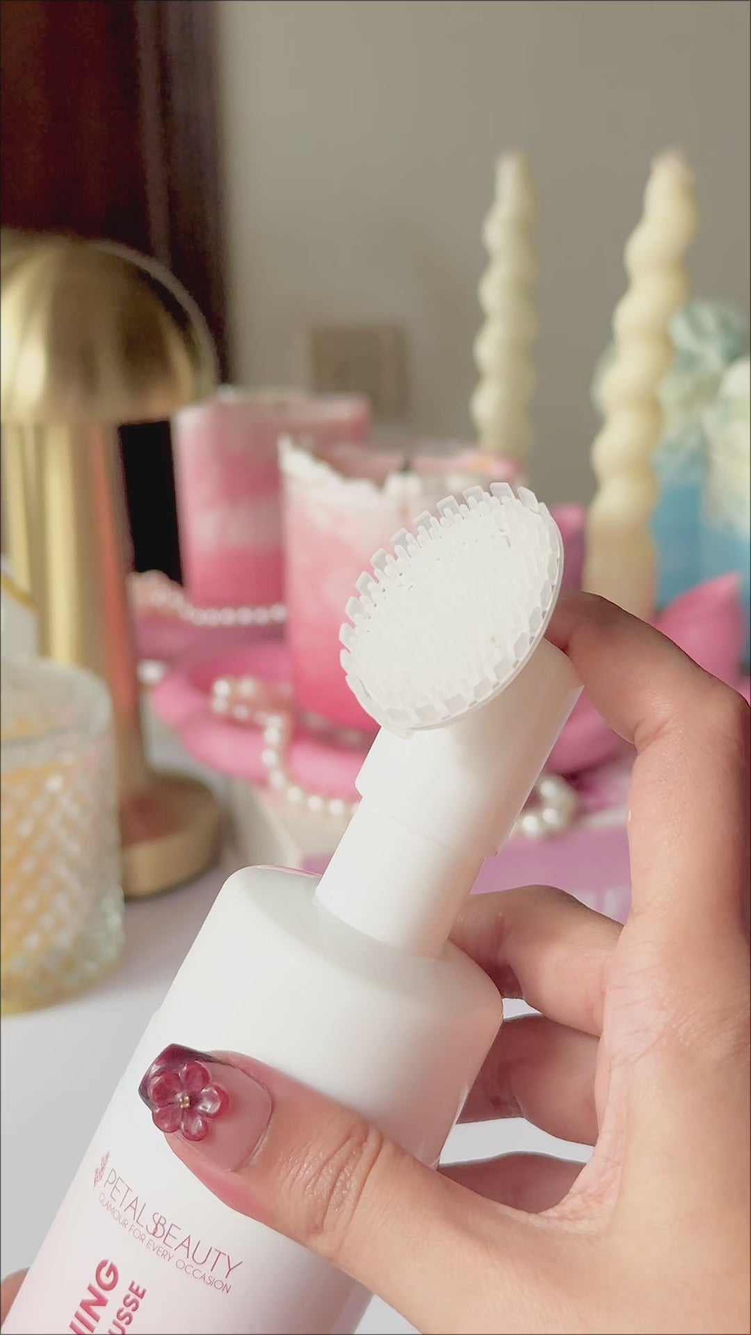 Whitening Cleanser Mousse—(alpha arbutin+glycolic acid+aloevera)
